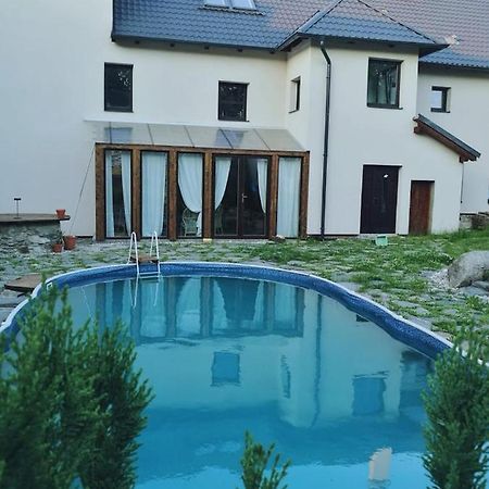 Statek "Two Brooms", Apartment Mírkovice المظهر الخارجي الصورة