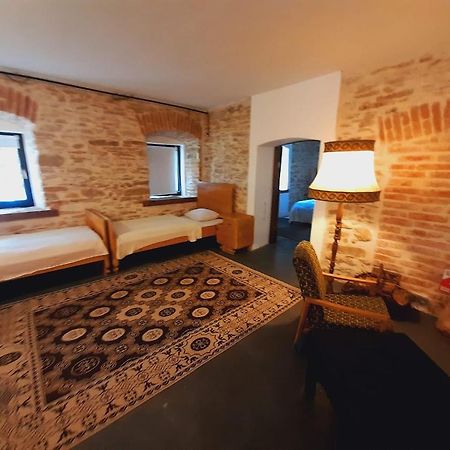 Statek "Two Brooms", Apartment Mírkovice المظهر الخارجي الصورة