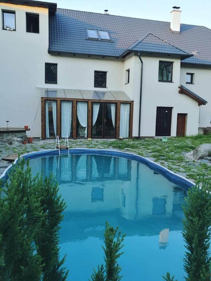 Statek "Two Brooms", Apartment Mírkovice المظهر الخارجي الصورة