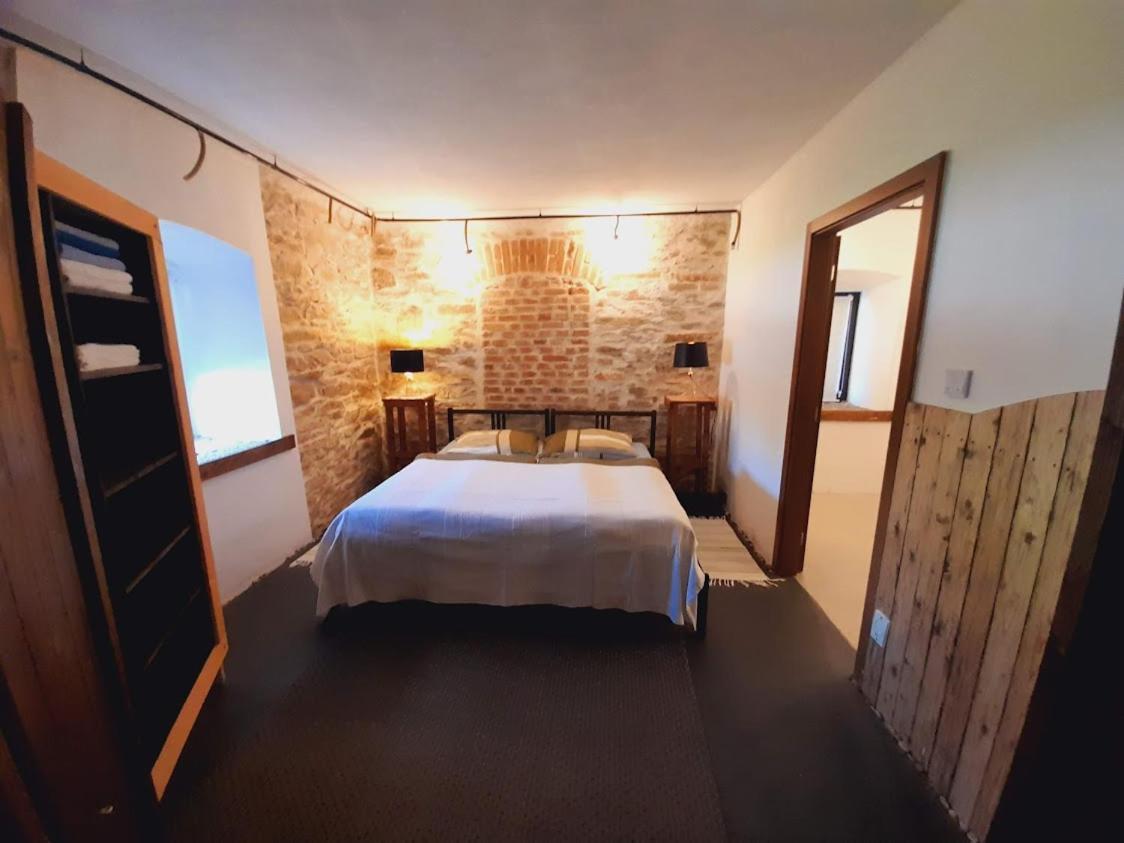 Statek "Two Brooms", Apartment Mírkovice المظهر الخارجي الصورة