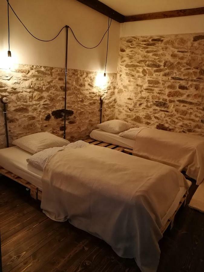 Statek "Two Brooms", Apartment Mírkovice المظهر الخارجي الصورة
